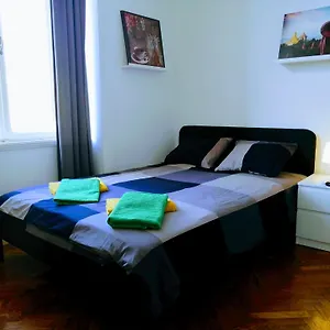 Center Park And Apartament Pula